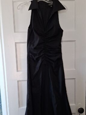 Adrianna Papell Black Sleeveless Ruched Maxi Dress with Collar